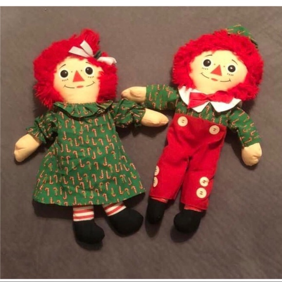 Raggedy Ann and Andy Christmas Dolls 💚❤️ 🎄 - Picture 2 of 4